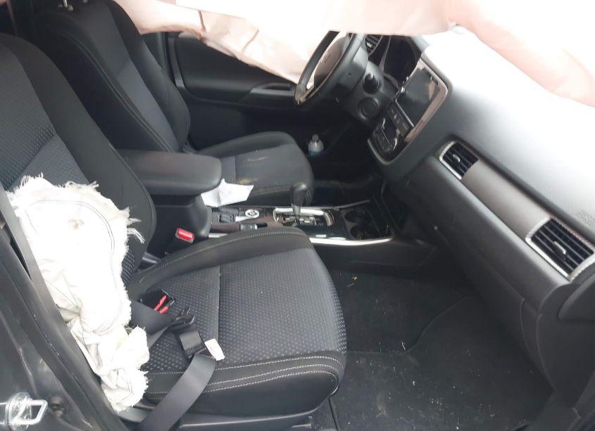 Photo 5 of 2017 Mitsubishi Outlander SE (VIN JA4AZ3A33HZ050624)