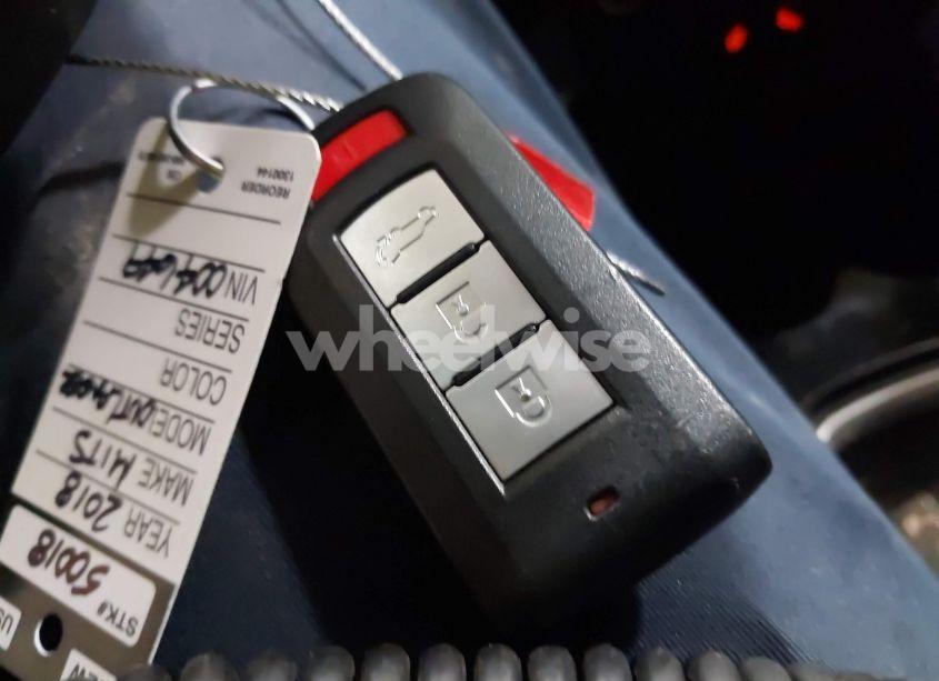 Photo 11 of 2018 Mitsubishi Outlander SEL (VIN JA4AZ3A33JJ004649)