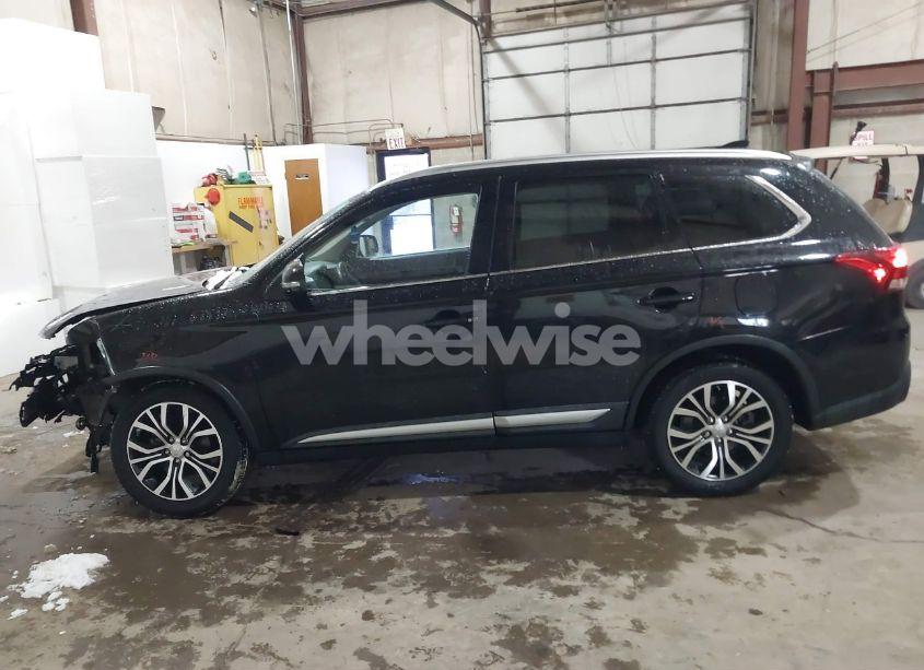 Photo 14 of 2018 Mitsubishi Outlander SEL (VIN JA4AZ3A33JJ004649)