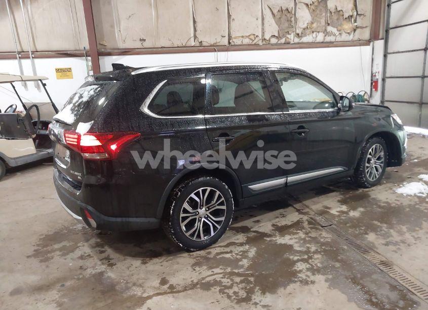 Photo 4 of 2018 Mitsubishi Outlander SEL (VIN JA4AZ3A33JJ004649)