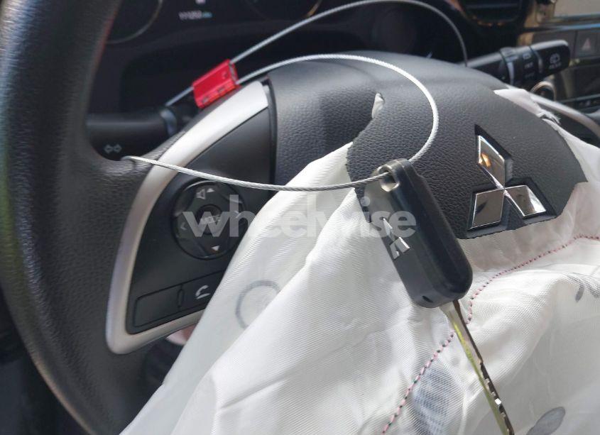 Photo 11 of 2018 Mitsubishi Outlander ES (VIN JA4AZ3A33JZ022117)