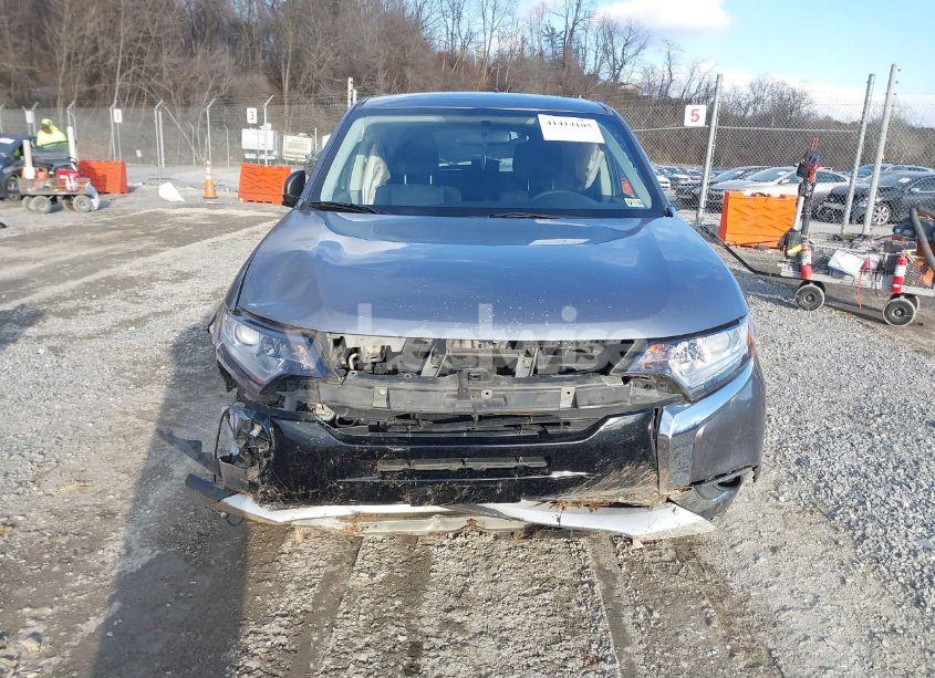 Photo 12 of 2018 Mitsubishi Outlander ES (VIN JA4AZ3A33JZ022117)