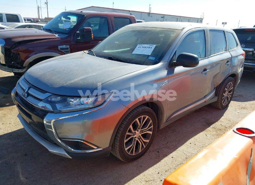 Photo 2 of 2018 Mitsubishi Outlander ES (VIN JA4AZ3A33JZ058583)