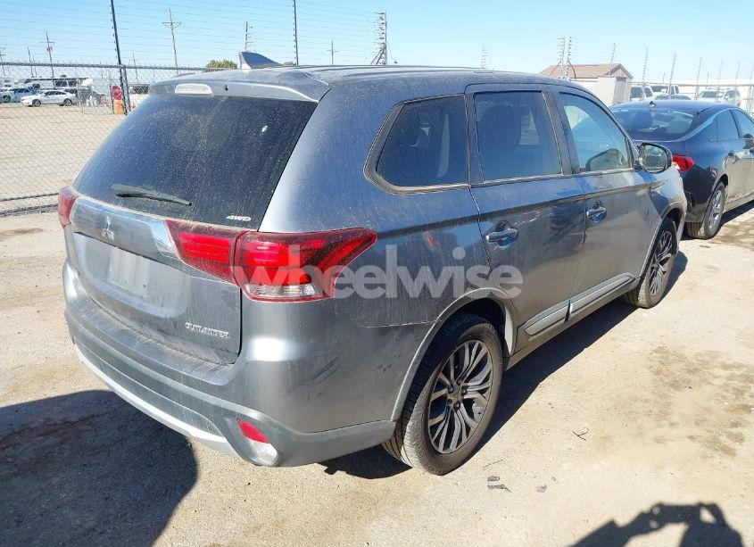 Photo 4 of 2018 Mitsubishi Outlander ES (VIN JA4AZ3A33JZ058583)