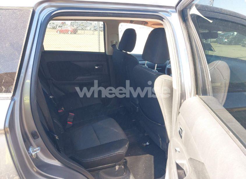 Photo 8 of 2018 Mitsubishi Outlander ES (VIN JA4AZ3A33JZ058583)