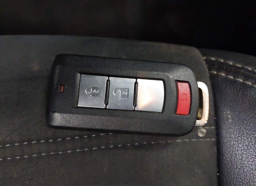 Photo 11 of 2019 Mitsubishi Outlander SE (VIN JA4AZ3A33KZ041915)