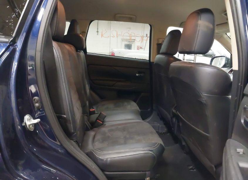 Photo 8 of 2019 Mitsubishi Outlander SE (VIN JA4AZ3A33KZ041915)