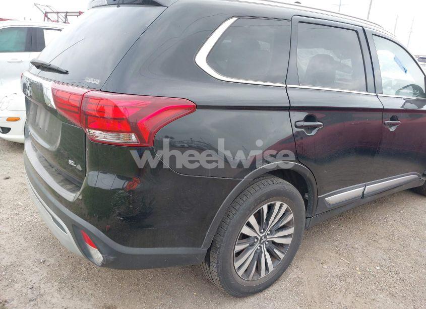 Photo 4 of 2020 Mitsubishi Outlander SEL 2.4 S-AWC (VIN JA4AZ3A33LZ023870)