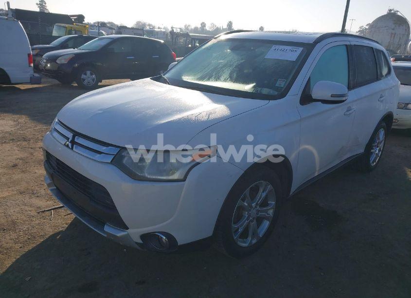 Photo 2 of 2015 Mitsubishi Outlander SE (VIN JA4AZ3A34FZ001249)