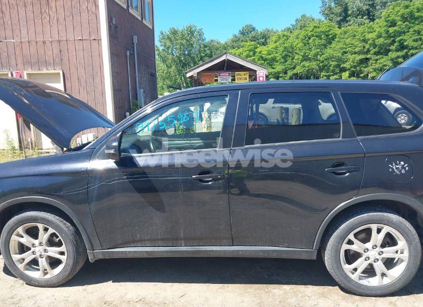 Photo 14 of 2015 Mitsubishi Outlander SE (VIN JA4AZ3A34FZ003275)