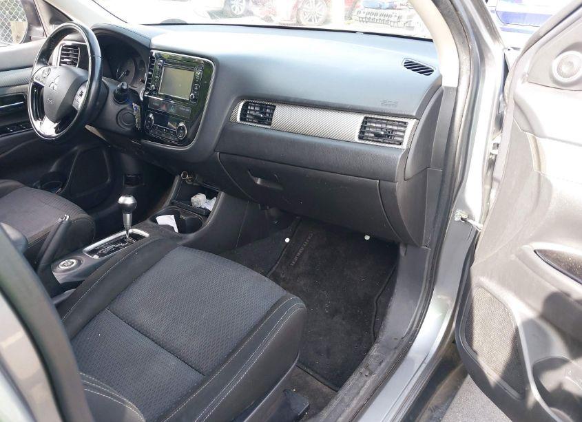 Photo 5 of 2016 Mitsubishi Outlander ES/SE/SEL (VIN JA4AZ3A34GZ004699)