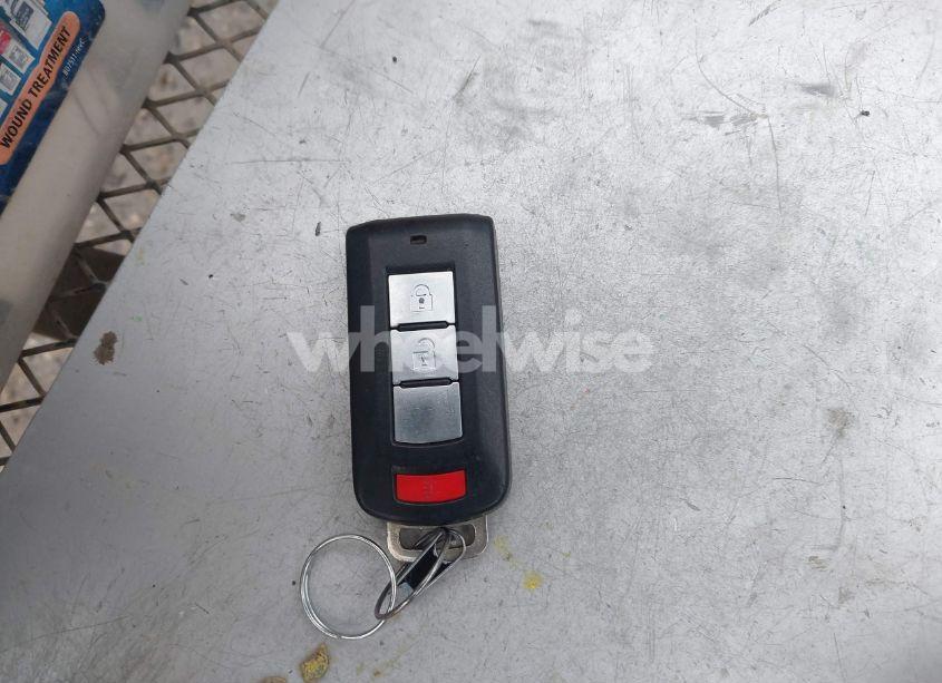 Photo 11 of 2016 Mitsubishi Outlander SEL (VIN JA4AZ3A34GZ020577)