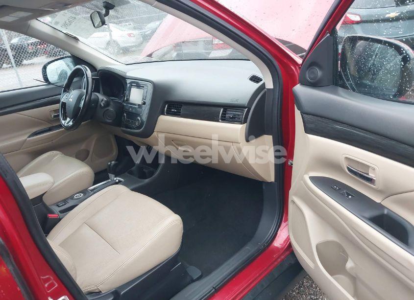 Photo 5 of 2016 Mitsubishi Outlander SEL (VIN JA4AZ3A34GZ020577)