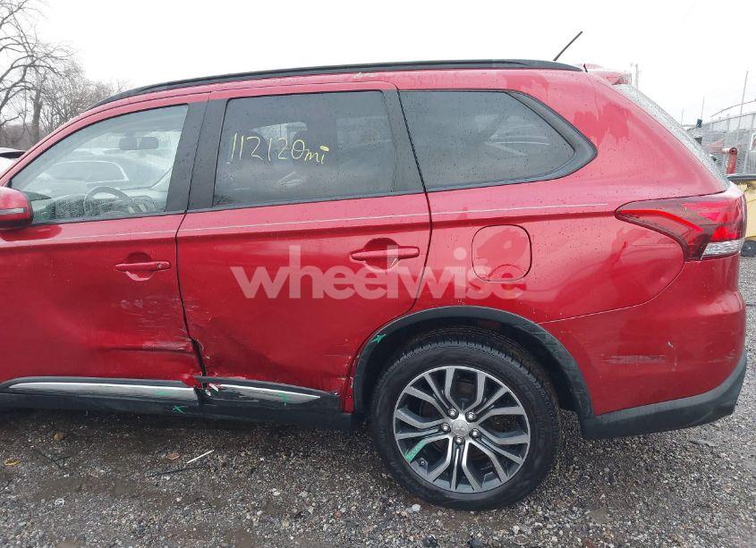 Photo 6 of 2016 Mitsubishi Outlander SEL (VIN JA4AZ3A34GZ020577)