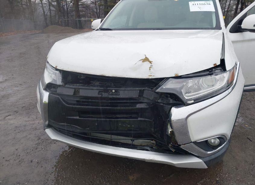 Photo 6 of 2016 Mitsubishi Outlander SEL (VIN JA4AZ3A34GZ024614)