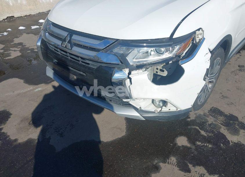 Photo 6 of 2016 Mitsubishi Outlander SEL (VIN JA4AZ3A34GZ035189)