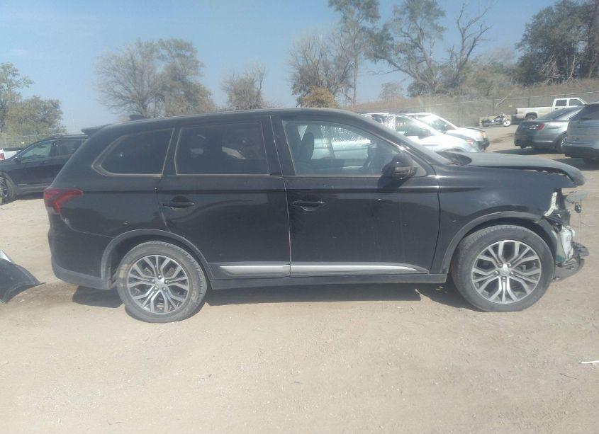 Photo 14 of 2017 Mitsubishi Outlander SE (VIN JA4AZ3A34HZ009189)