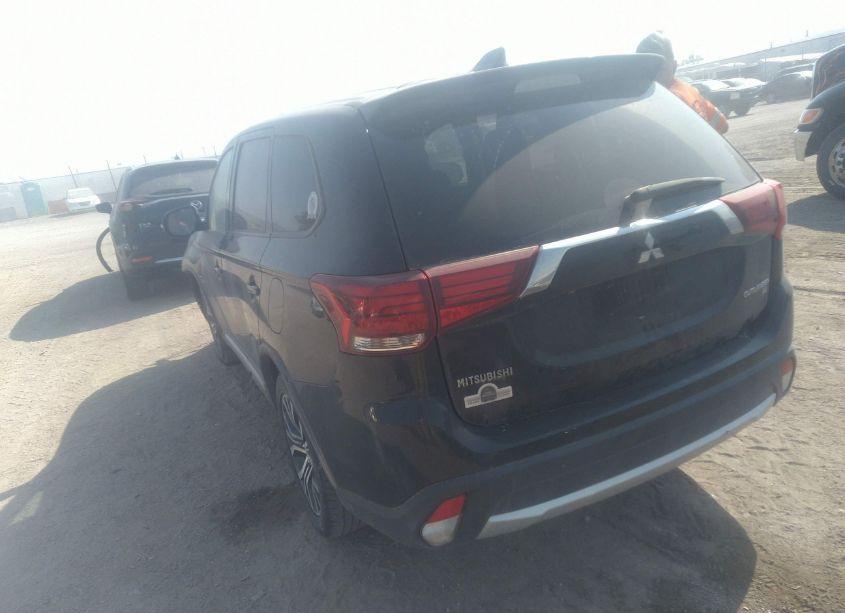 Photo 3 of 2017 Mitsubishi Outlander SE (VIN JA4AZ3A34HZ009189)