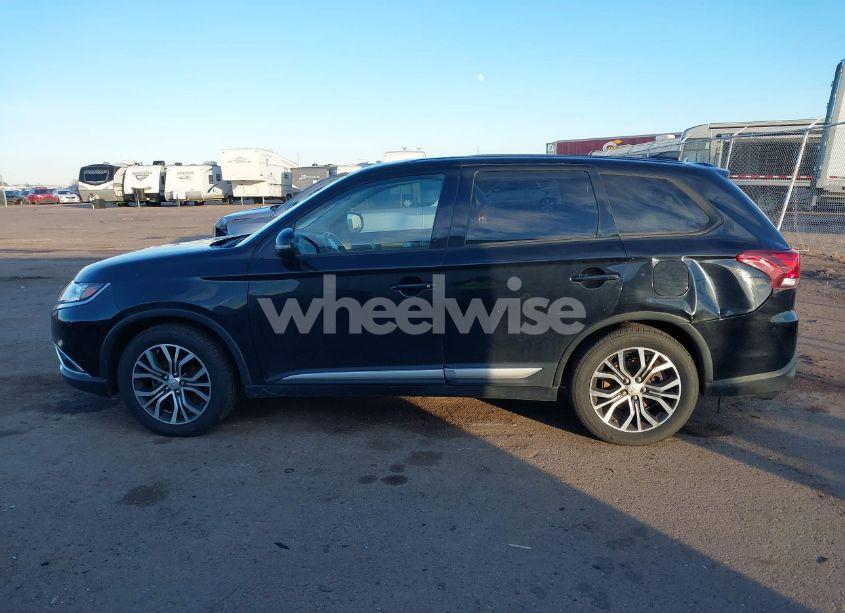 Photo 14 of 2017 Mitsubishi Outlander SE (VIN JA4AZ3A34HZ051202)