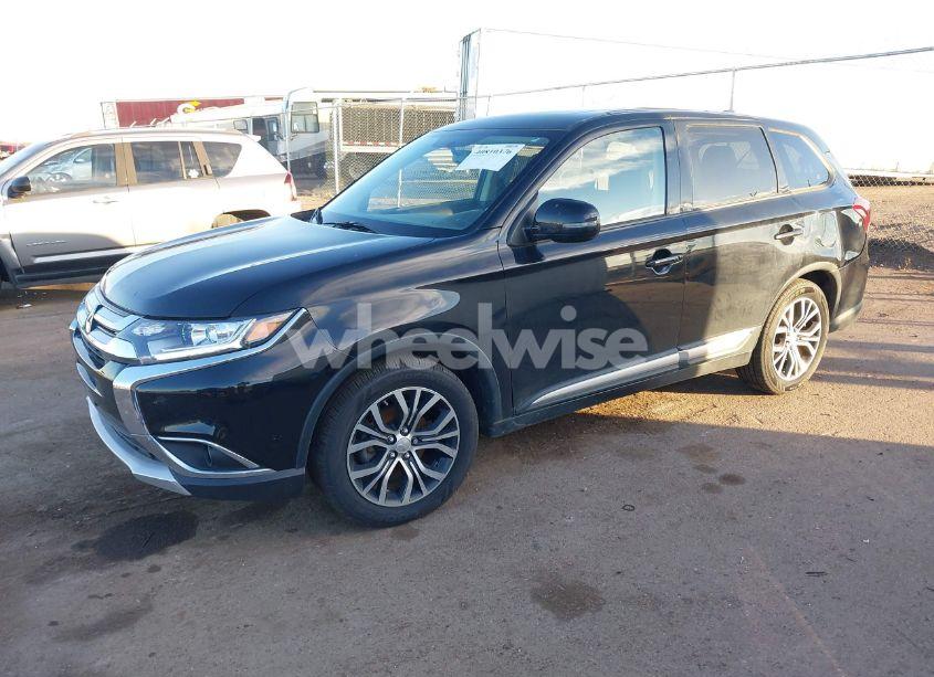 Photo 2 of 2017 Mitsubishi Outlander SE (VIN JA4AZ3A34HZ051202)