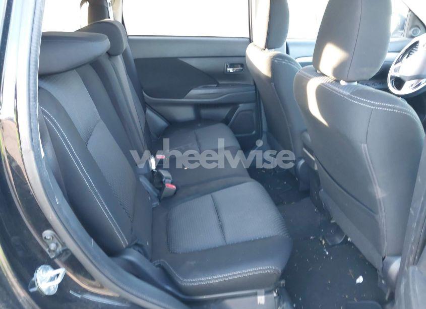 Photo 8 of 2017 Mitsubishi Outlander SE (VIN JA4AZ3A34HZ051202)