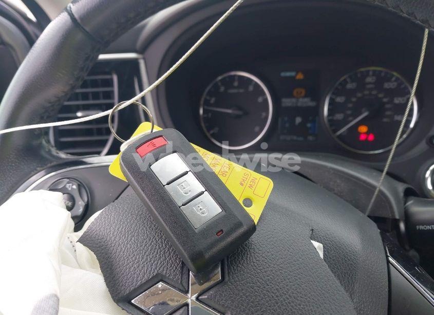 Photo 11 of 2017 Mitsubishi Outlander SE (VIN JA4AZ3A34HZ062894)