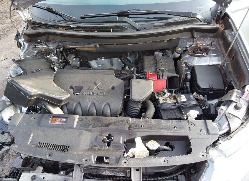 Photo 10 of 2017 Mitsubishi Outlander SE (VIN JA4AZ3A34HZ064029)