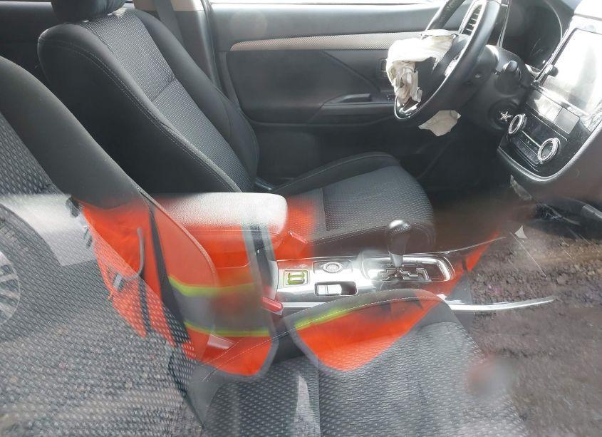 Photo 5 of 2017 Mitsubishi Outlander SE (VIN JA4AZ3A34HZ064029)