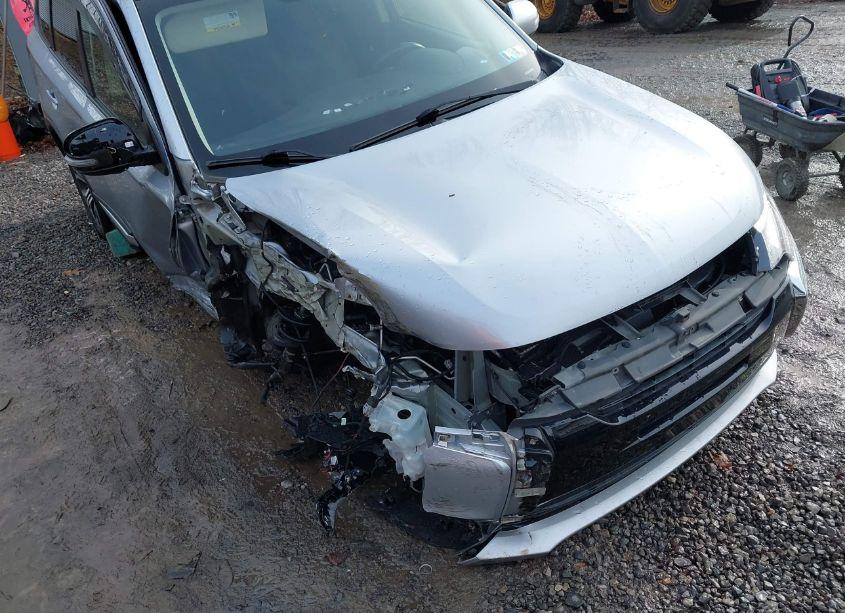 Photo 6 of 2017 Mitsubishi Outlander SE (VIN JA4AZ3A34HZ064029)
