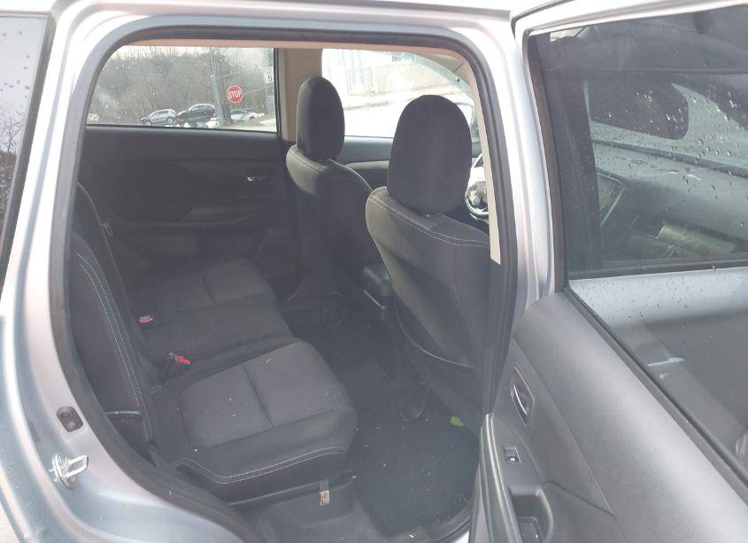 Photo 8 of 2017 Mitsubishi Outlander SE (VIN JA4AZ3A34HZ064029)