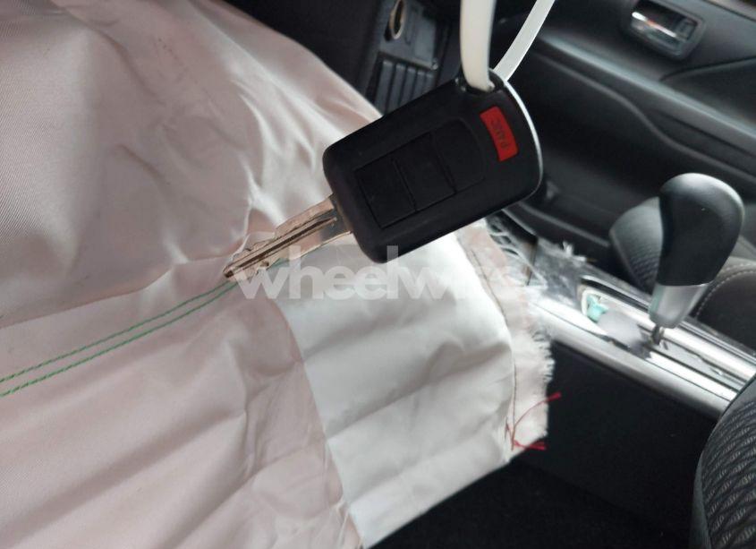 Photo 11 of 2018 Mitsubishi Outlander ES (VIN JA4AZ3A34JZ061721)