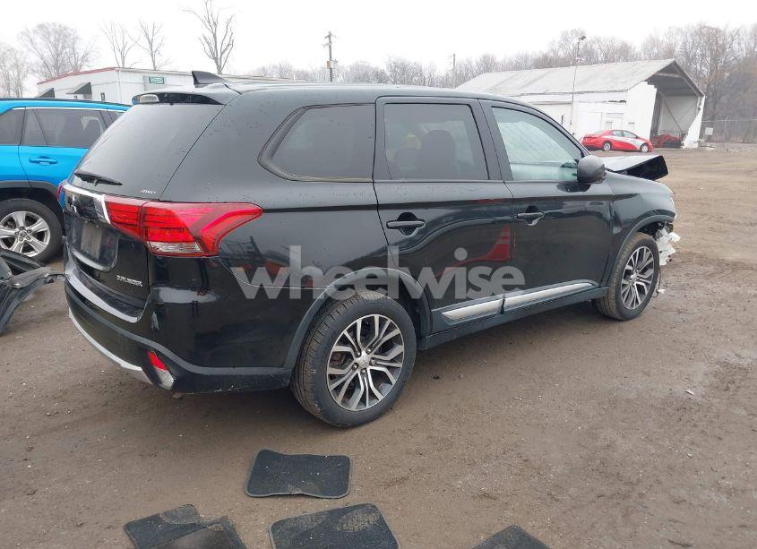 Photo 4 of 2018 Mitsubishi Outlander ES (VIN JA4AZ3A34JZ061721)
