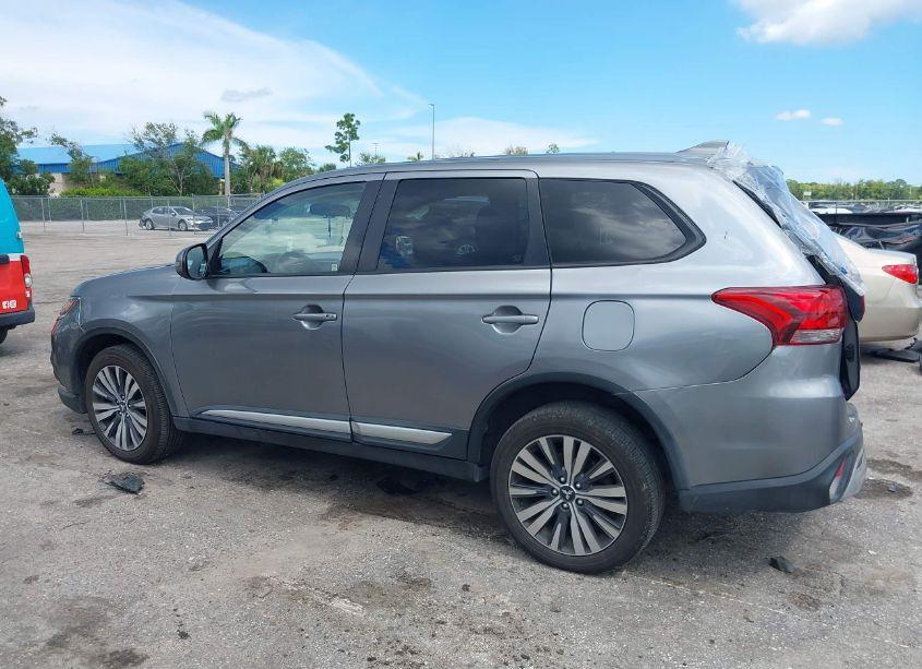 Photo 14 of 2019 Mitsubishi Outlander SE (VIN JA4AZ3A34KZ033712)