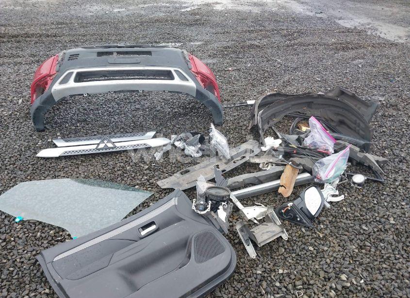 Photo 12 of 2019 Mitsubishi Outlander SEL (VIN JA4AZ3A34KZ040790)