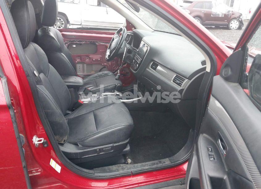 Photo 5 of 2019 Mitsubishi Outlander SEL (VIN JA4AZ3A34KZ040790)