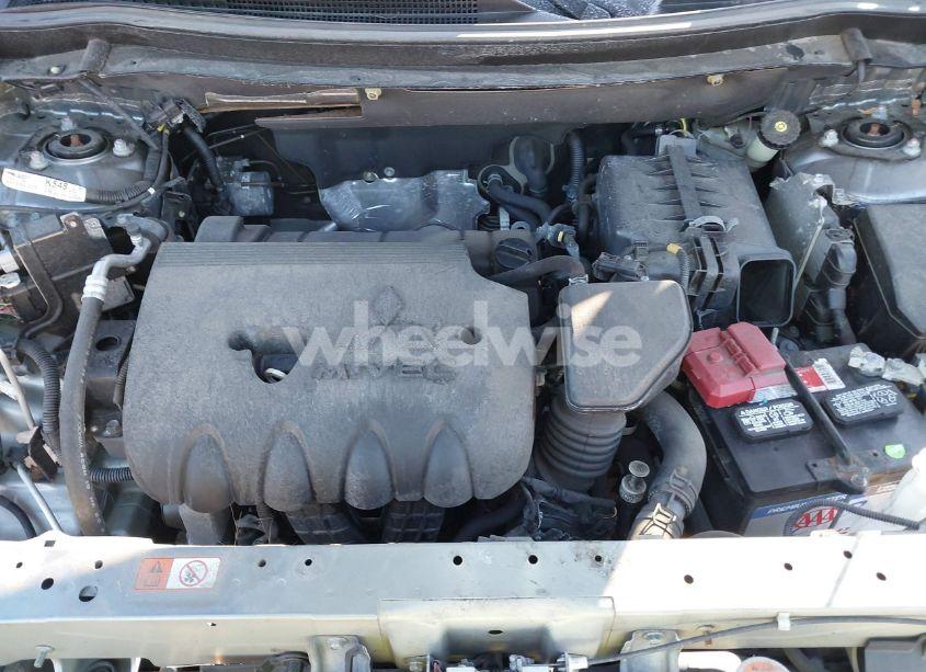 Photo 10 of 2019 Mitsubishi Outlander SEL (VIN JA4AZ3A34KZ041518)