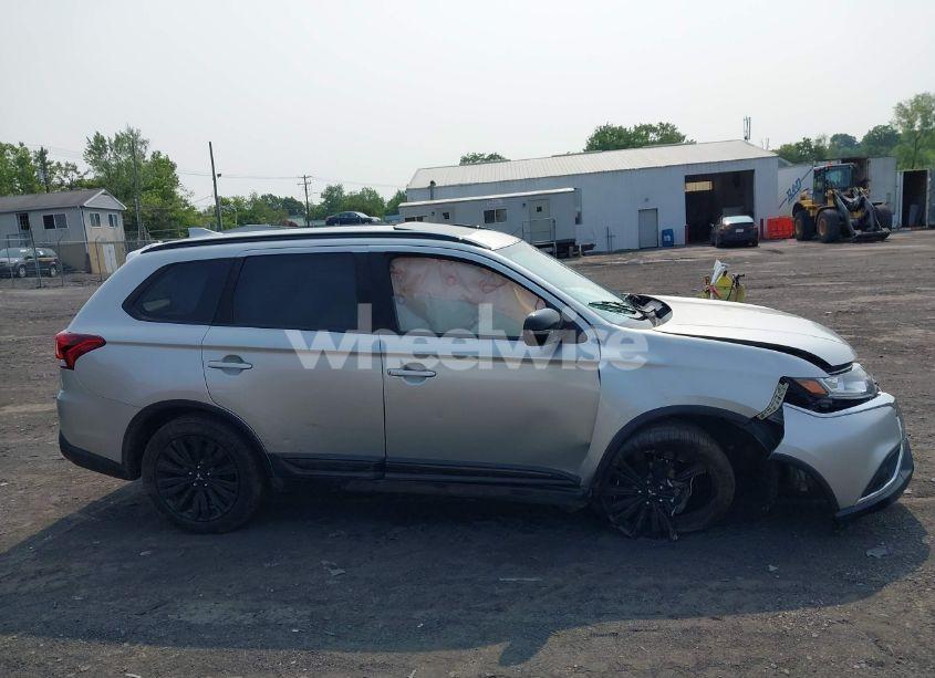 Photo 13 of 2020 Mitsubishi Outlander LE 2.4 S-AWC (VIN JA4AZ3A34LZ004714)