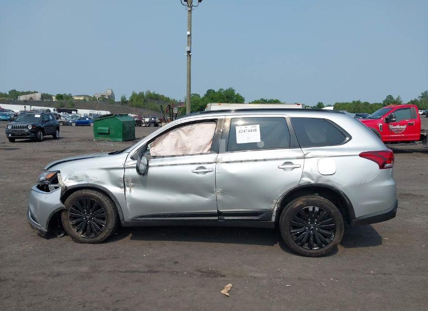 Photo 14 of 2020 Mitsubishi Outlander LE 2.4 S-AWC (VIN JA4AZ3A34LZ004714)