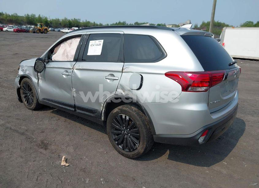 Photo 3 of 2020 Mitsubishi Outlander LE 2.4 S-AWC (VIN JA4AZ3A34LZ004714)