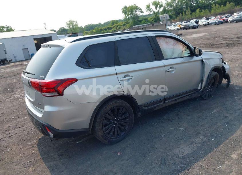 Photo 4 of 2020 Mitsubishi Outlander LE 2.4 S-AWC (VIN JA4AZ3A34LZ004714)