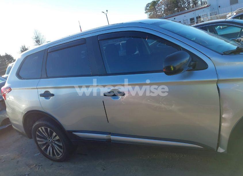 Photo 14 of 2020 Mitsubishi Outlander ES 2.4 S-AWC (VIN JA4AZ3A34LZ026583)