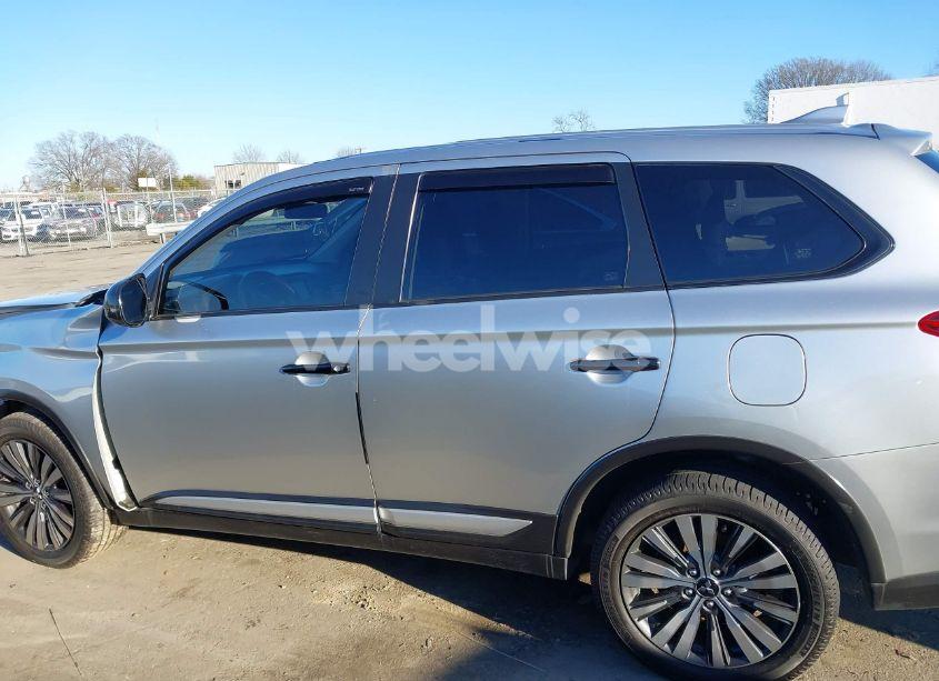 Photo 15 of 2020 Mitsubishi Outlander ES 2.4 S-AWC (VIN JA4AZ3A34LZ026583)