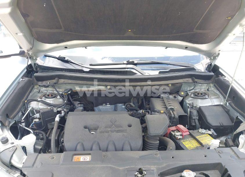 Photo 10 of 2020 Mitsubishi Outlander ES 2.4 S-AWC/LE 2.4 S-AWC/SE 2.4 S-AWC/SEL 2.4 S-AWC/SP 2.4 S-AWC (VIN JA4AZ3A34LZ040810)