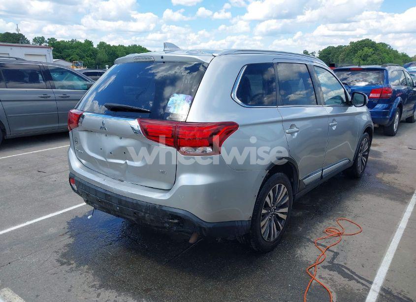 Photo 4 of 2020 Mitsubishi Outlander ES 2.4 S-AWC/LE 2.4 S-AWC/SE 2.4 S-AWC/SEL 2.4 S-AWC/SP 2.4 S-AWC (VIN JA4AZ3A34LZ040810)