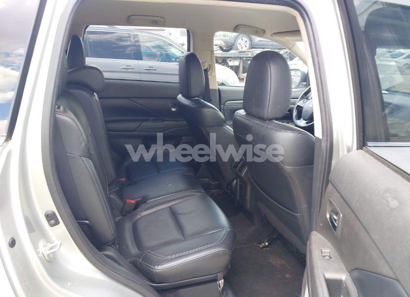 Photo 8 of 2020 Mitsubishi Outlander ES 2.4 S-AWC/LE 2.4 S-AWC/SE 2.4 S-AWC/SEL 2.4 S-AWC/SP 2.4 S-AWC (VIN JA4AZ3A34LZ040810)