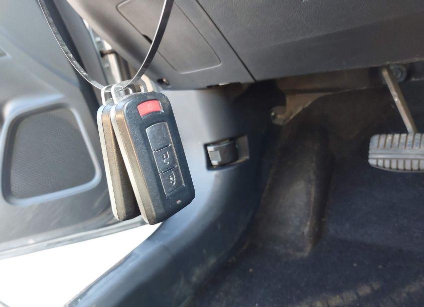 Photo 11 of 2020 Mitsubishi Outlander (VIN JA4AZ3A34LZ047210)