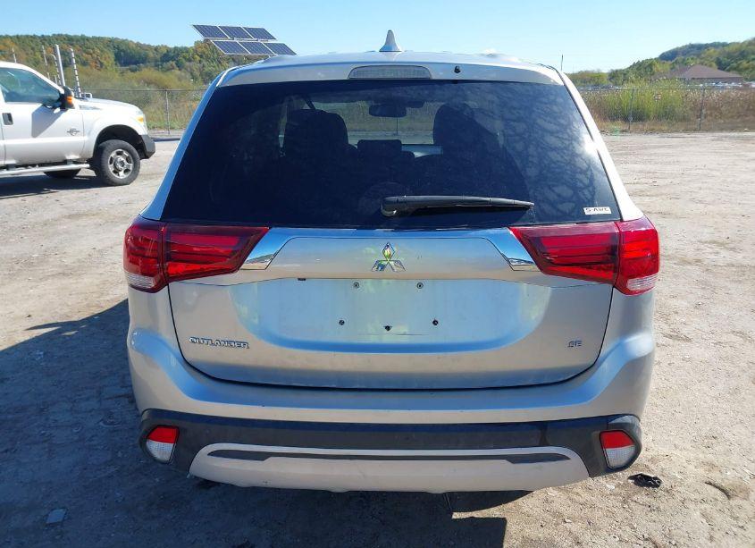 Photo 16 of 2020 Mitsubishi Outlander (VIN JA4AZ3A34LZ047210)