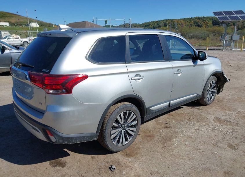 Photo 4 of 2020 Mitsubishi Outlander (VIN JA4AZ3A34LZ047210)