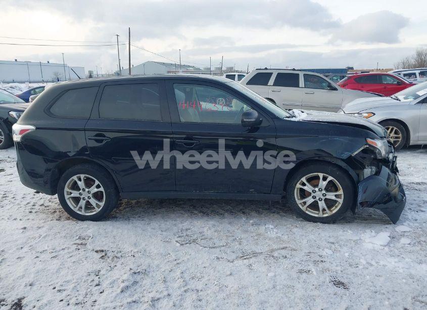 Photo 13 of 2014 Mitsubishi Outlander SE (VIN JA4AZ3A35EZ005955)