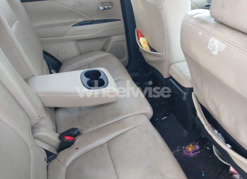 Photo 8 of 2014 Mitsubishi Outlander SE (VIN JA4AZ3A35EZ005955)